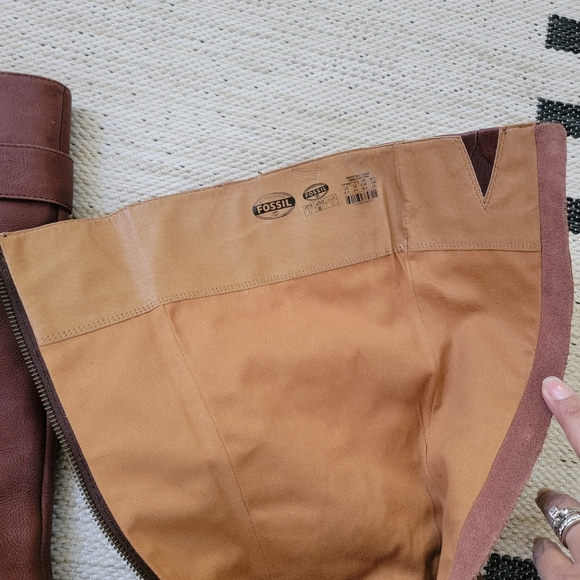 Fossil | Tall | Brown Distressed  |Leather Boots - Picture 8 of 9